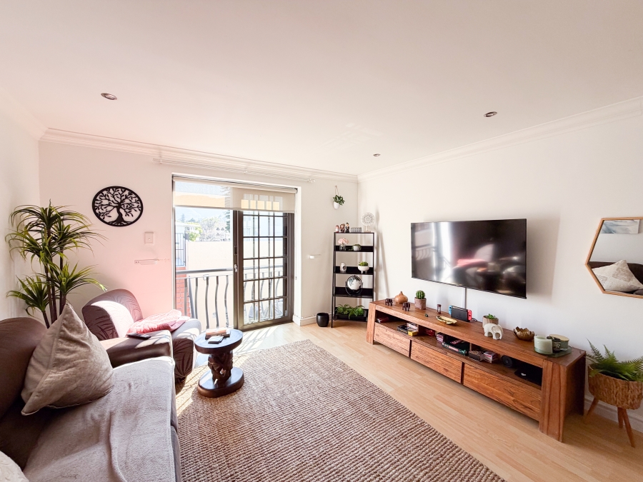 To Let 2 Bedroom Property for Rent in Wynberg Upper Western Cape